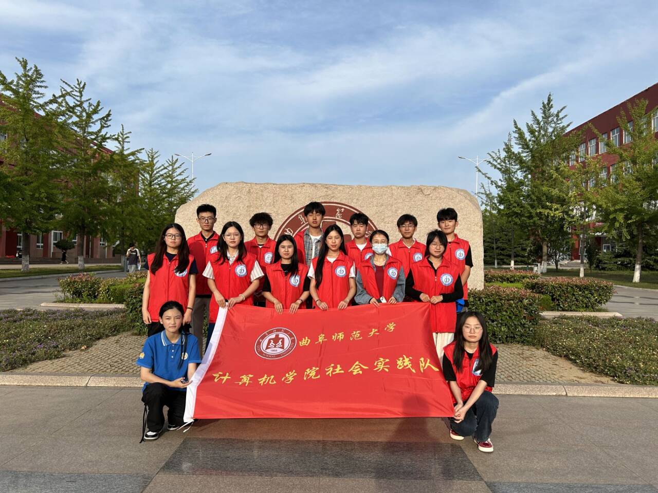 w(chung)L(fng)^(q)
