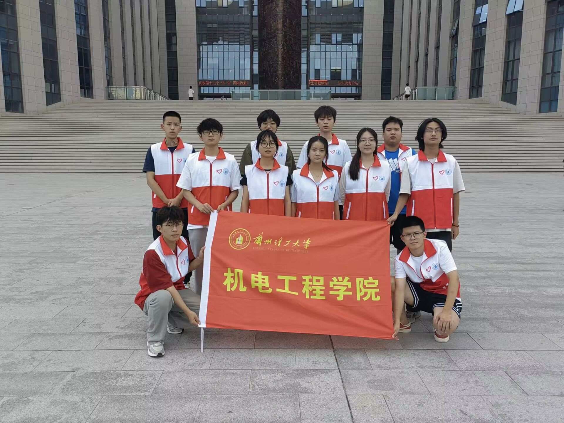 mW(xu)l(xing)ഺ֮֮ãl(xing)ƪ