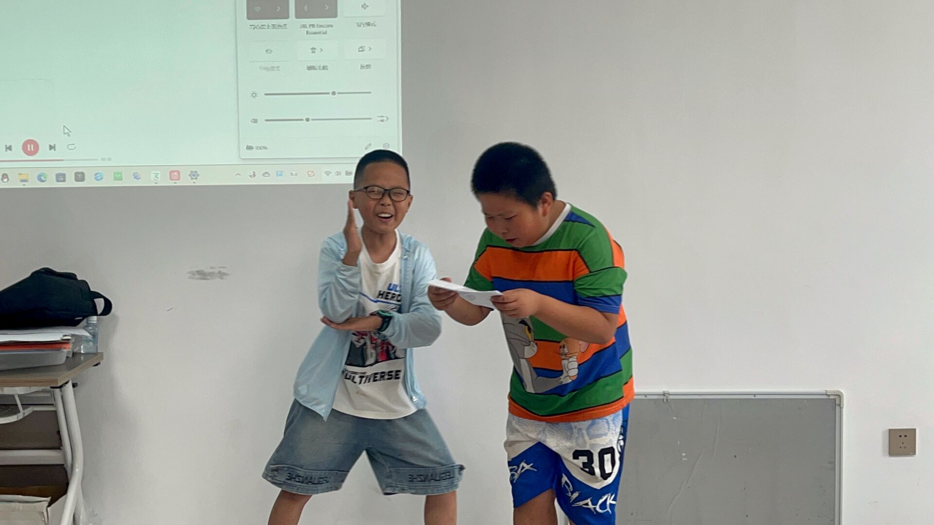 􆢲M@